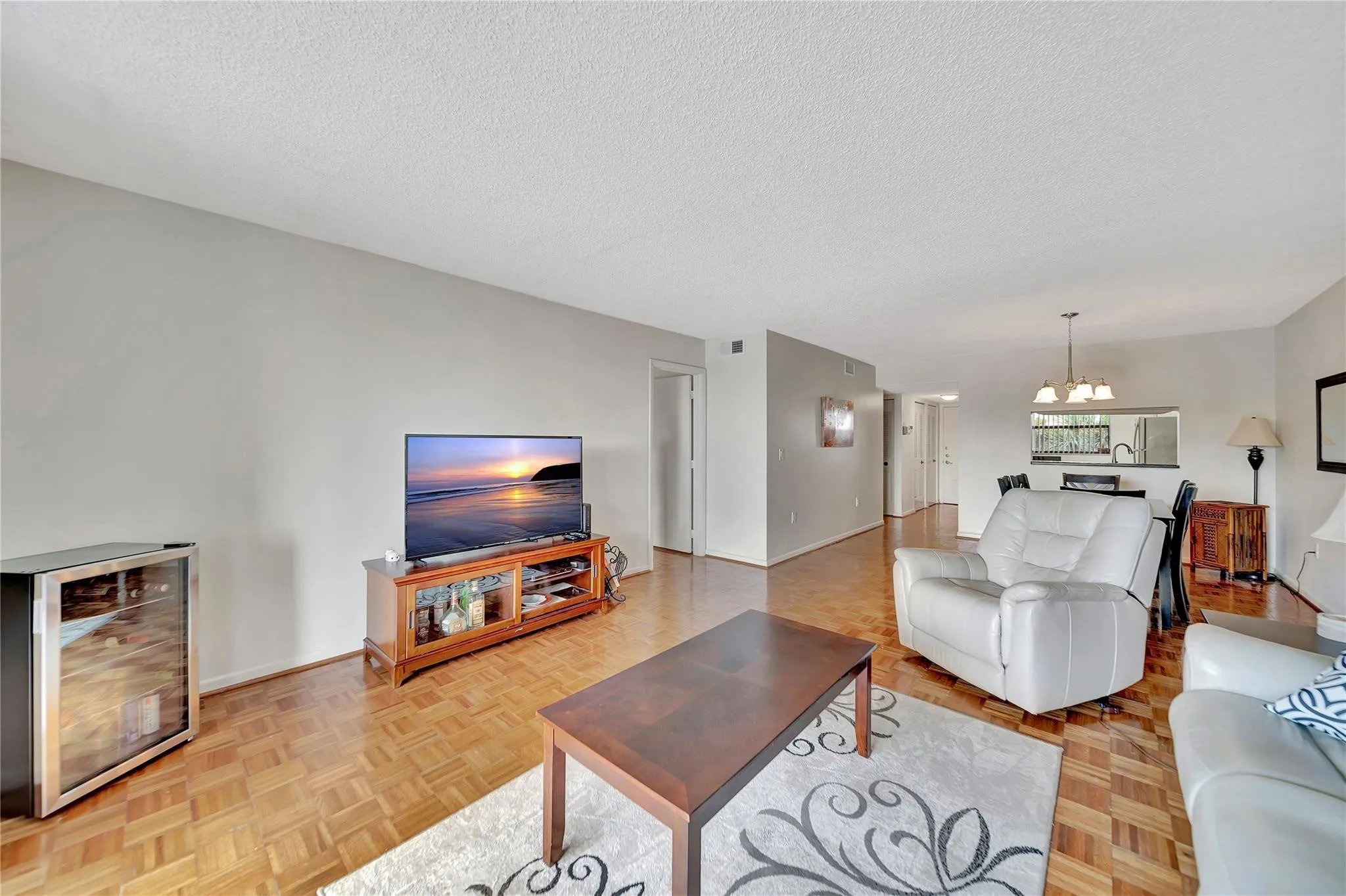 LIVING ROOM & DINING ROOM