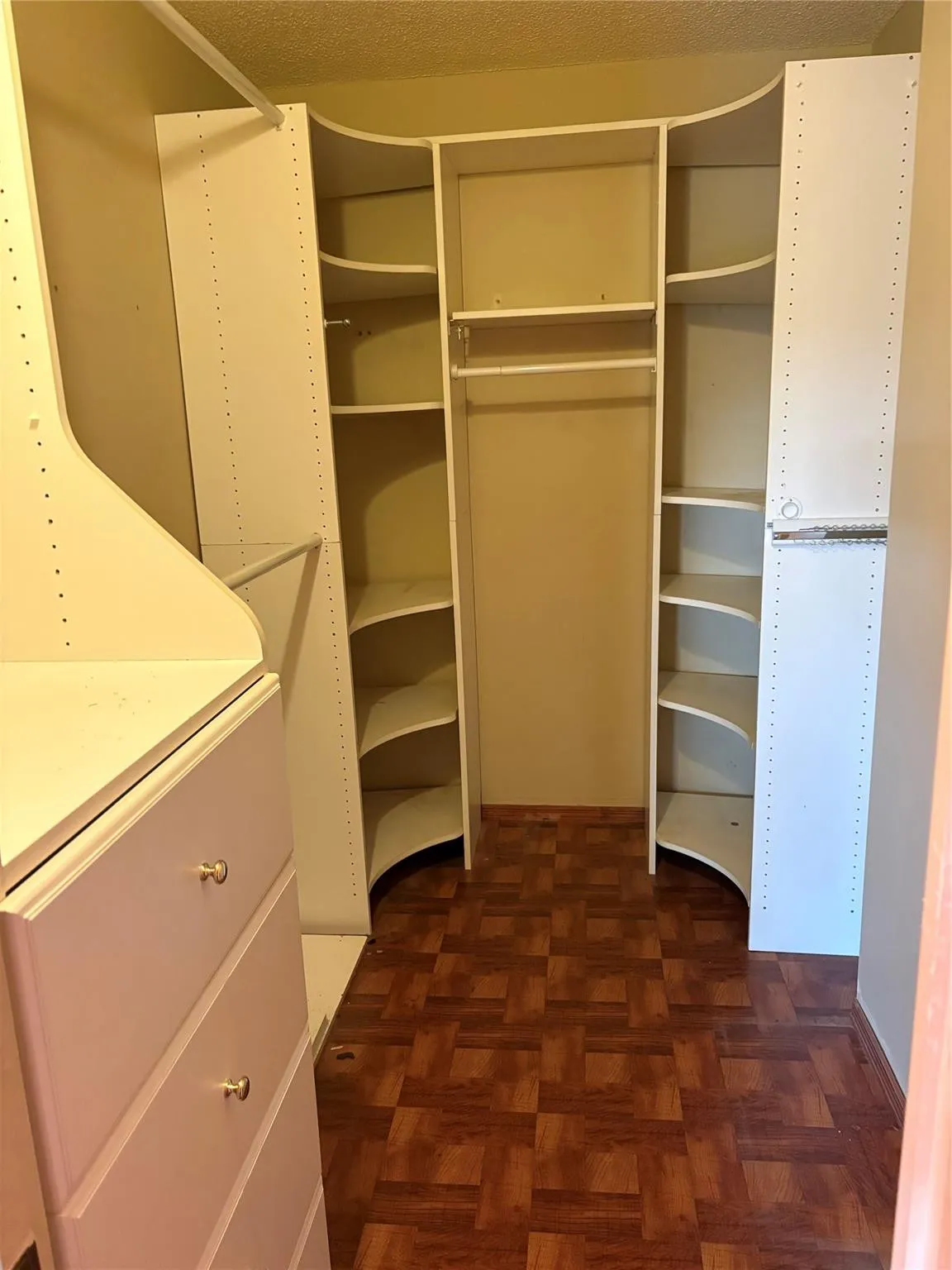 PRIMARY BEDROOM WALK IN CLOSET