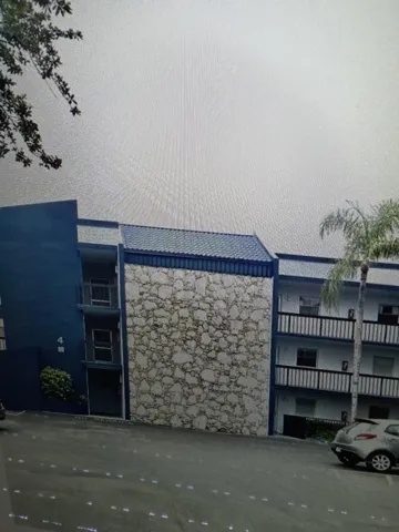 1000038180