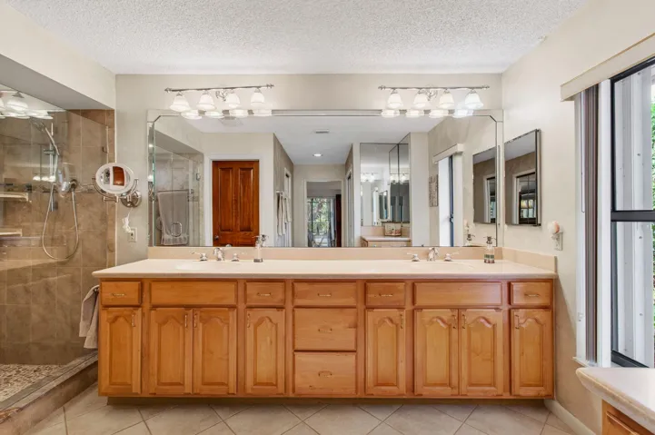 Primary Bath Cabinets