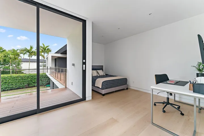 Second Bedroom-Balcony Views