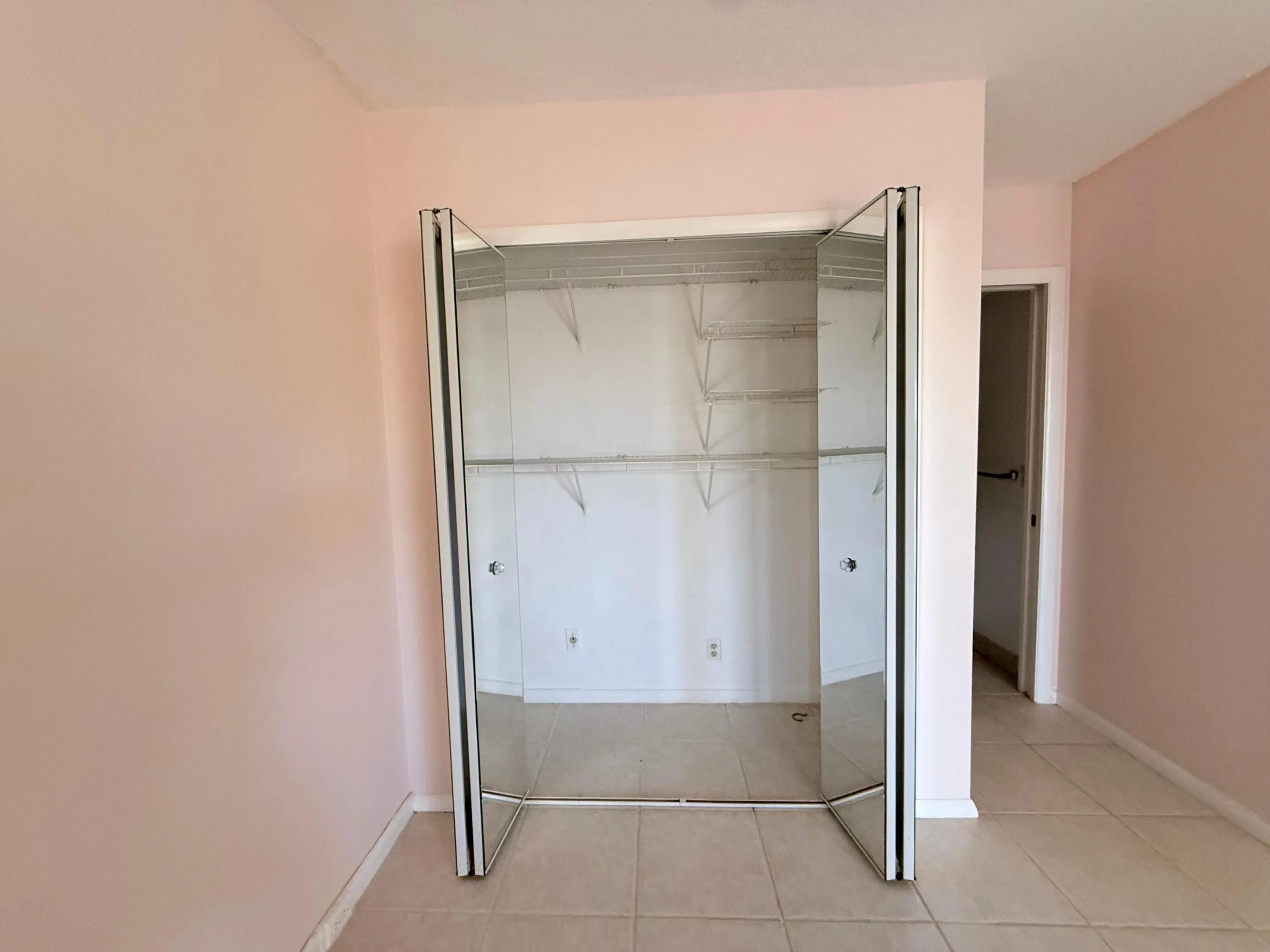 MASTER CLOSET #2