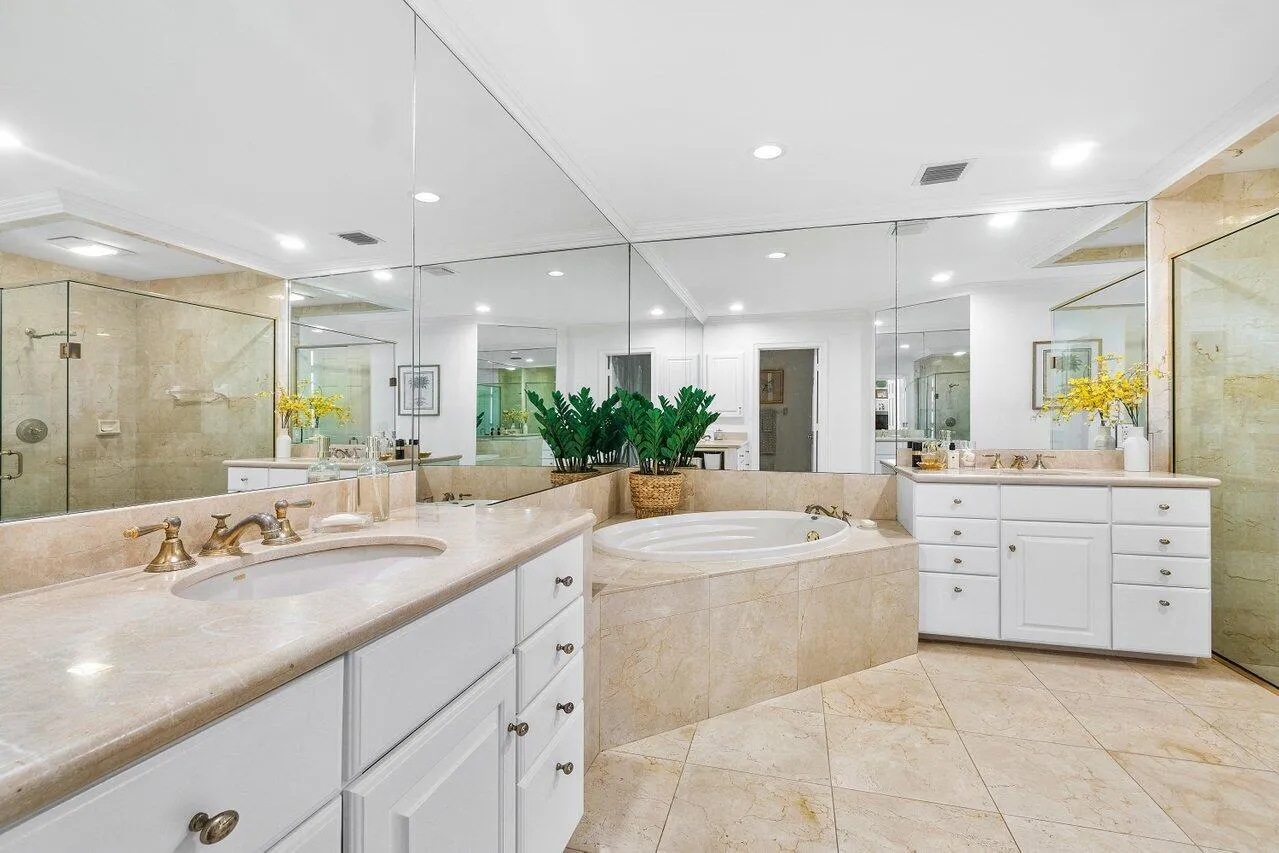 029-240MirafloresDrive-PalmBeach-FL-3348