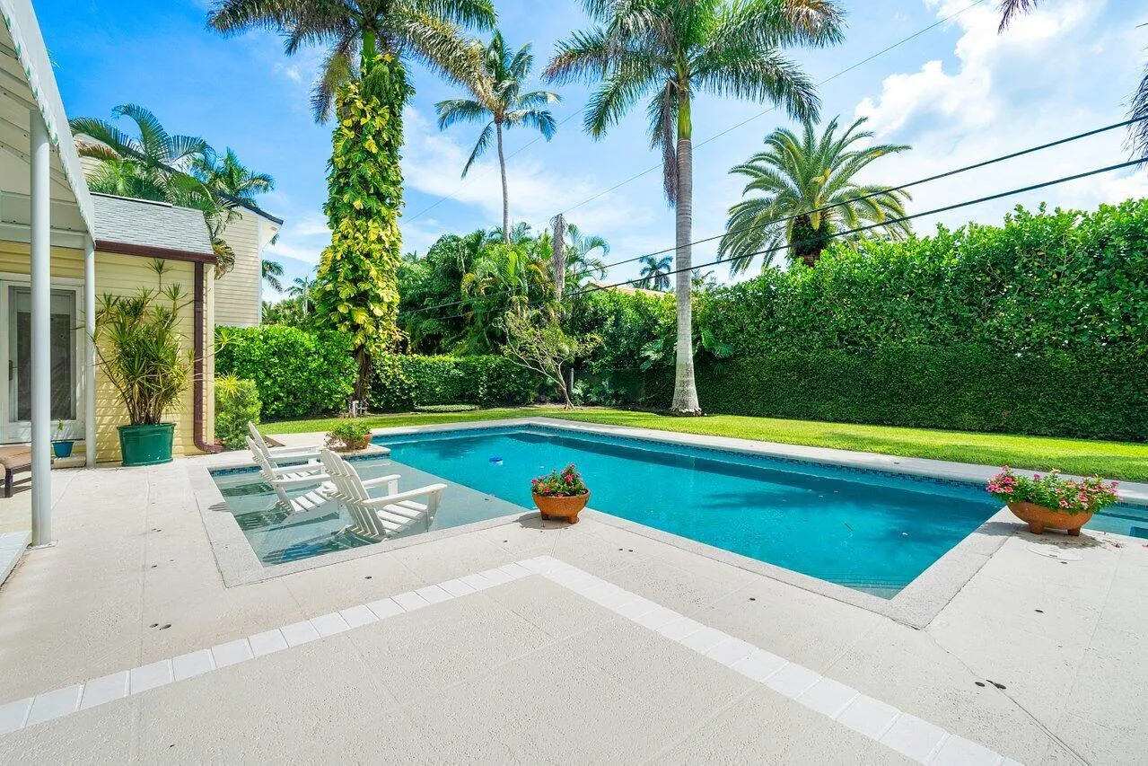 041-240MirafloresDrive-PalmBeach-FL-3348