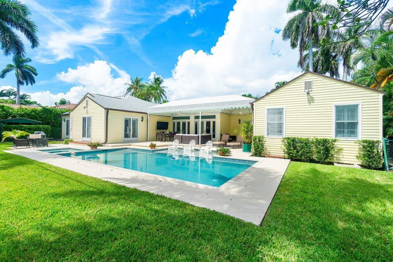 044-240MirafloresDrive-PalmBeach-FL-3348