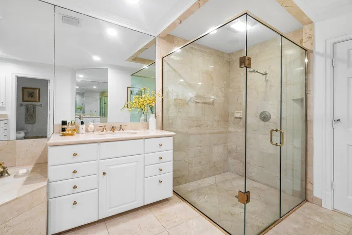 030-240MirafloresDrive-PalmBeach-FL-3348