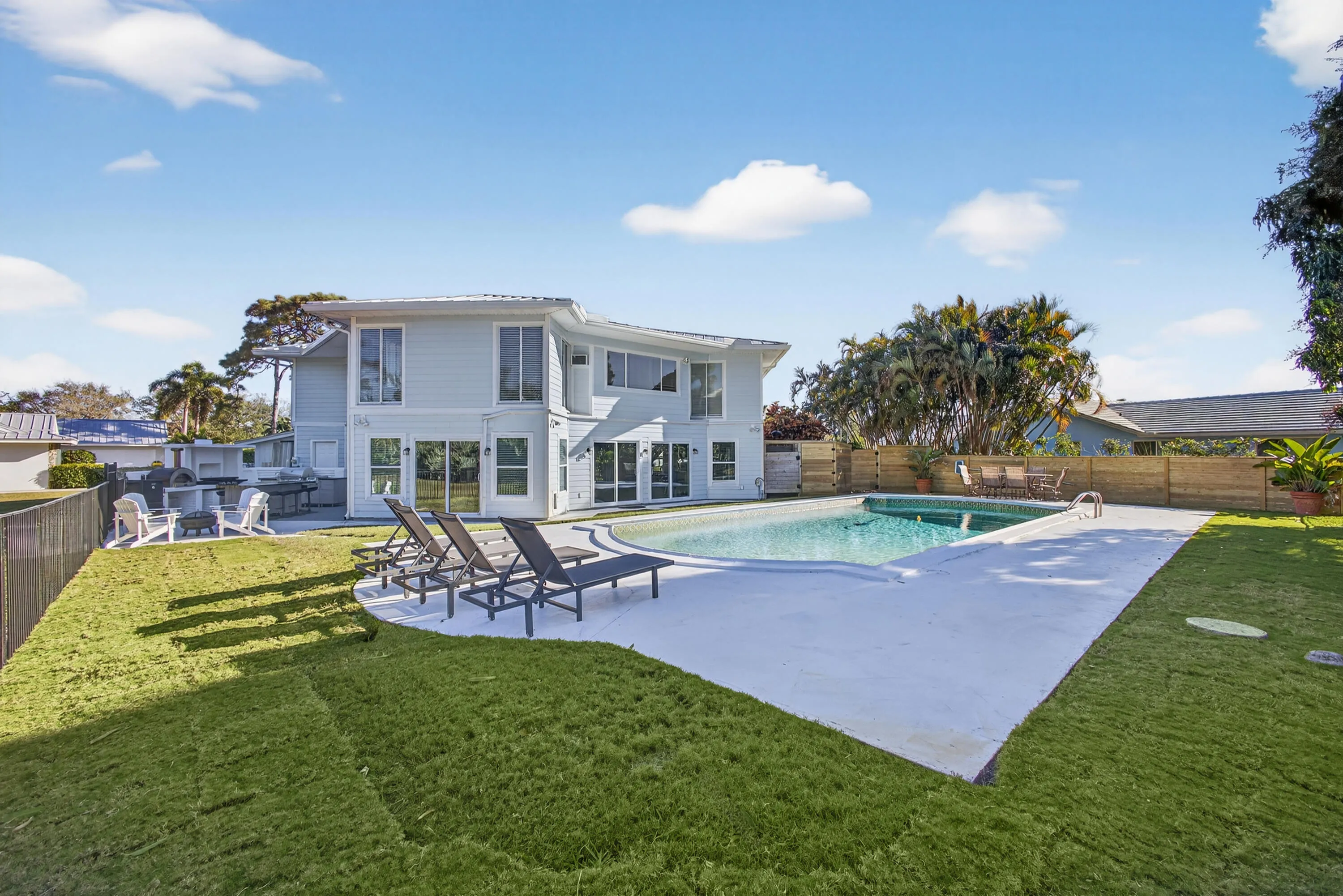 Oversized Pool area