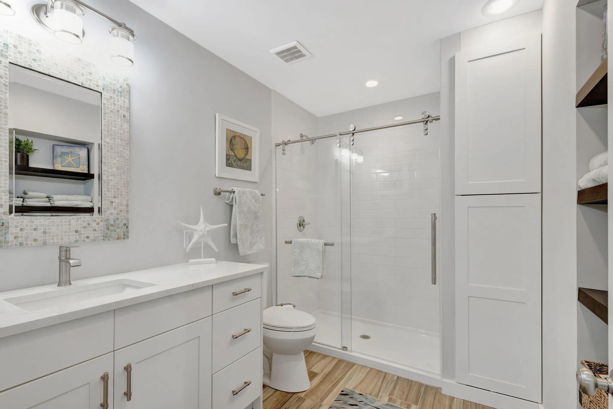 1st Floor Bath
