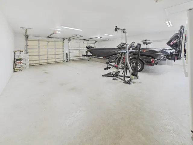 CAM03600G0-PR0082-STILL006