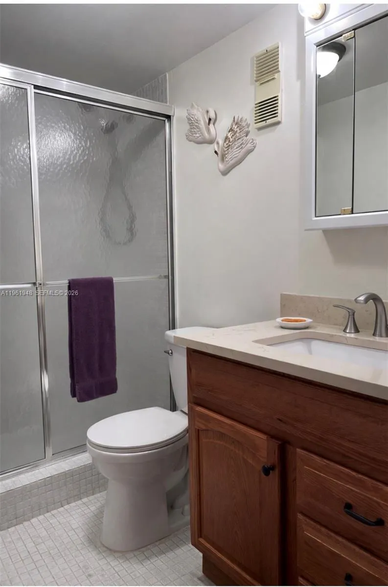 2nd Bathroom