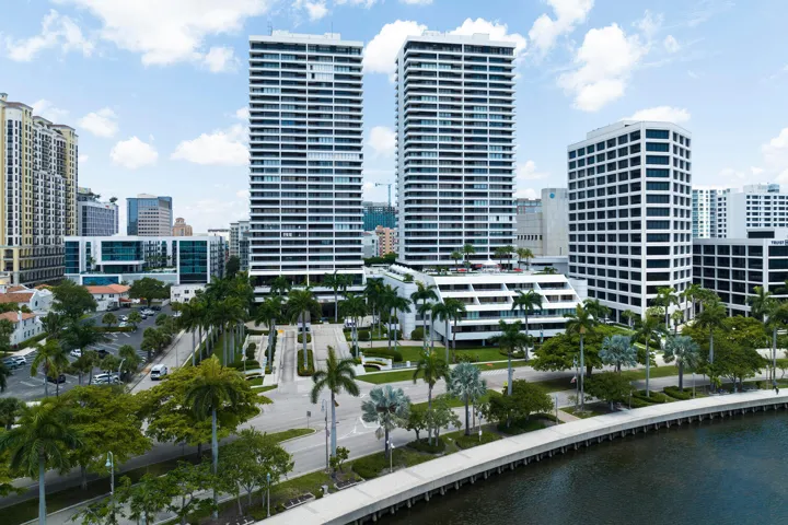 529 S Flagler Dr Unit 3 West-large-001-0