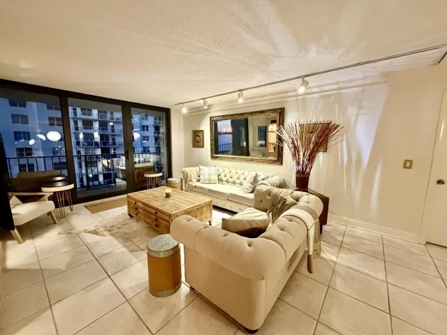 LIVING ROOM BY EVENING
