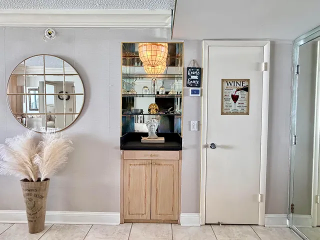 DRY BAR & STORAGE
