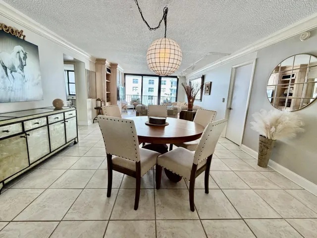 OPEN DINING & LIVING ROOM