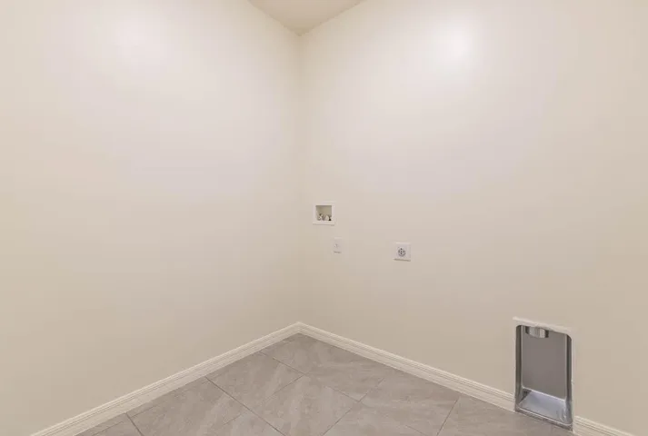 20230225-1863 Farmhouse-0030