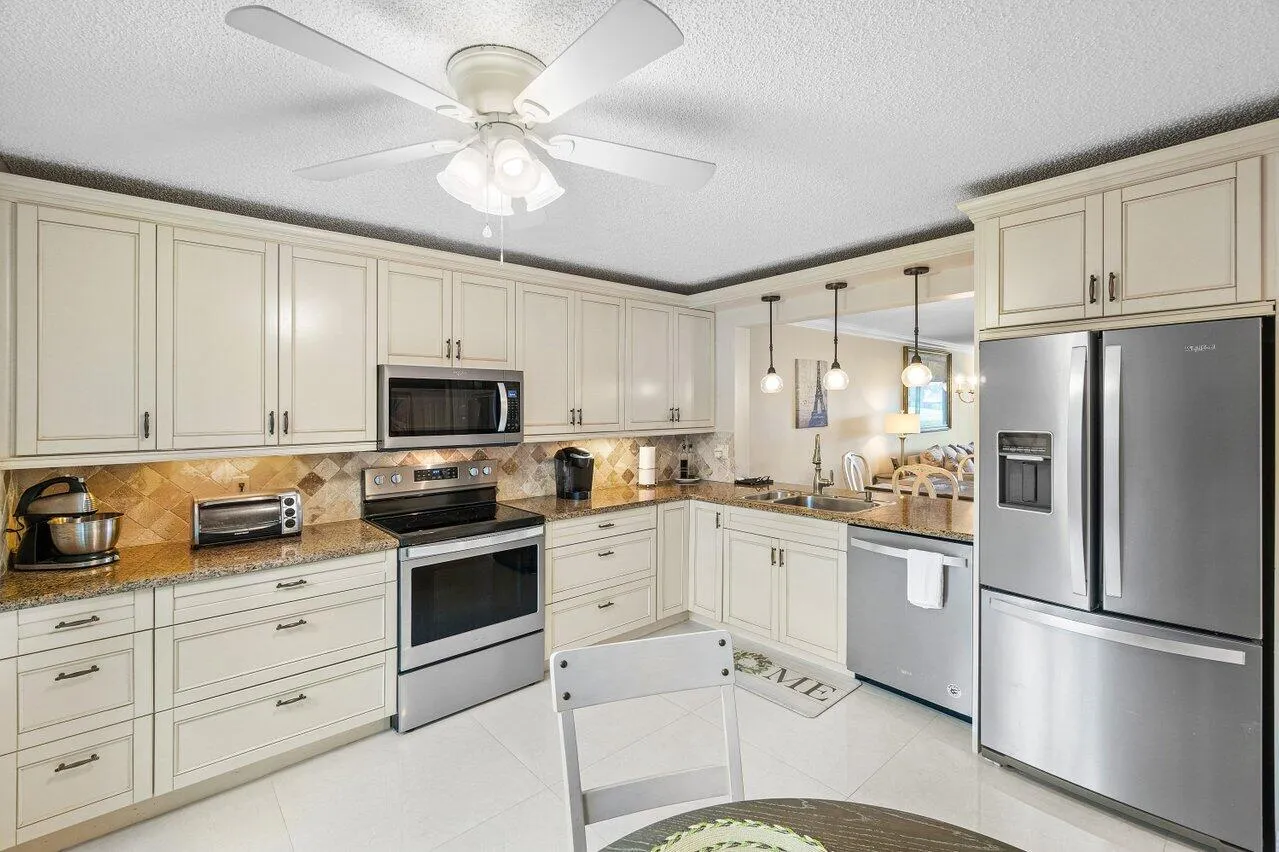 015-5771FairwayParkCourt-103-BoyntonBeac