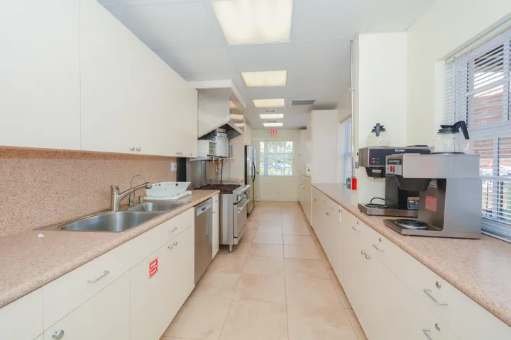 2871 N Ocean Blvd Apt F429-large-033-008