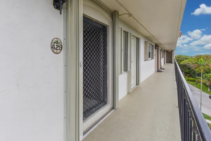 2871 N Ocean Blvd Apt F429-large-003-002