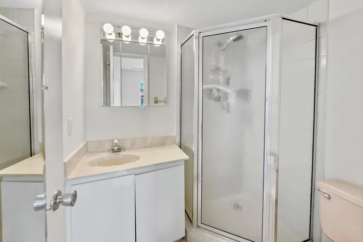 2871 N Ocean Blvd Apt F429-large-013-034