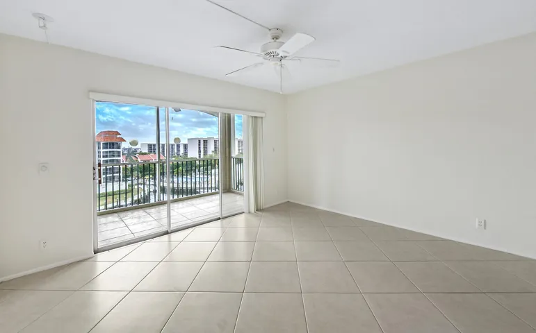 2871 N Ocean Blvd Apt F429-large-010-026