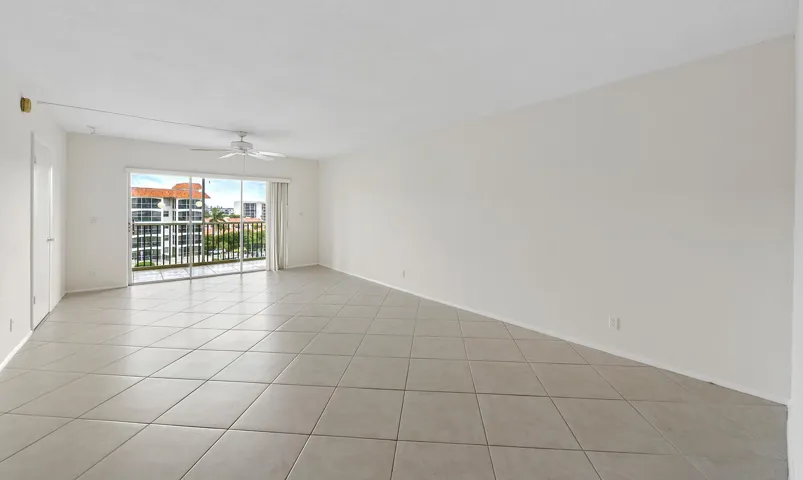 2871 N Ocean Blvd Apt F429-large-009-028