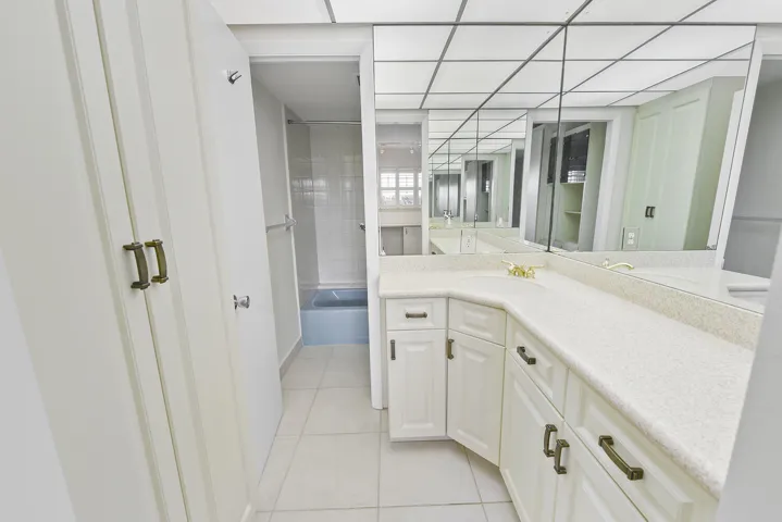 2871 N Ocean Blvd Apt F429-large-015-032