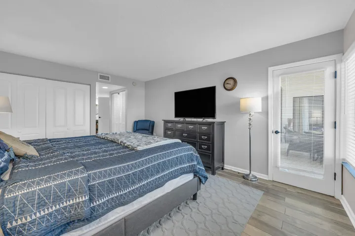 2400 S Ocean Dr 7645