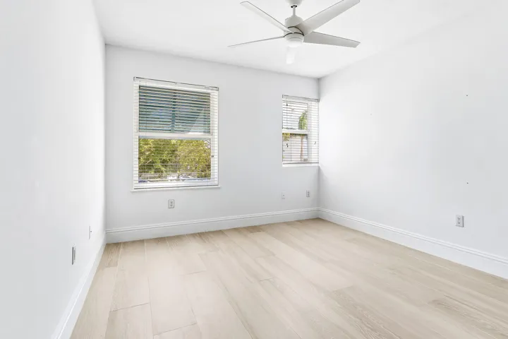 018-122Southeast6thAvenue-3-DelrayBeach-