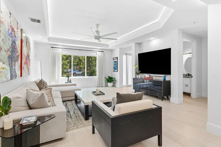 005-122Southeast6thAvenue-3-DelrayBeach-