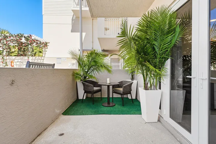 027-122Southeast6thAvenue-3-DelrayBeach-