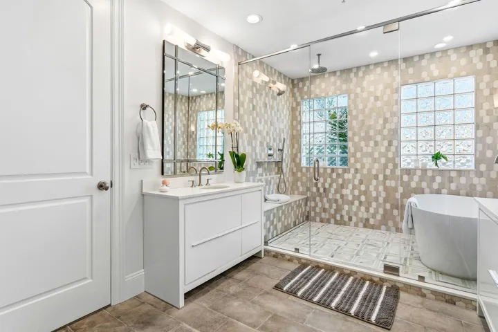 024-122Southeast6thAvenue-3-DelrayBeach-