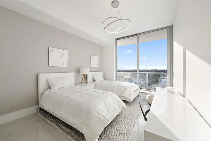 220 Lake Shore Dr unit 1008-7