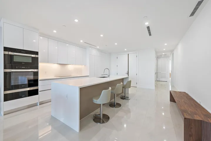 220 Lake Shore Dr unit 1008-20