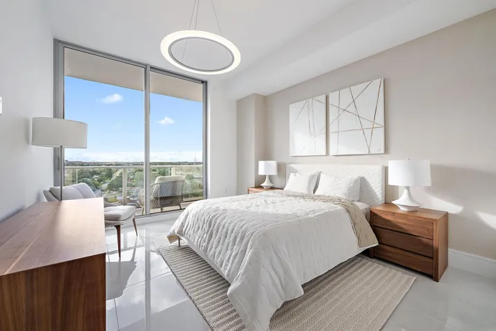 220 Lake Shore Dr unit 1008-5