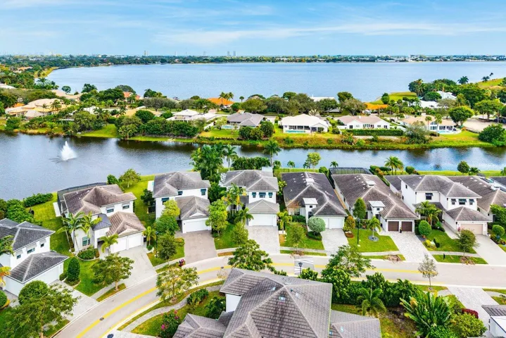 054-3019GinBerryWay-WestPalmBeach-FL-334
