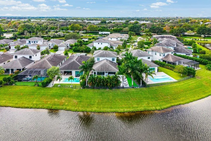 060-3019GinBerryWay-WestPalmBeach-FL-334