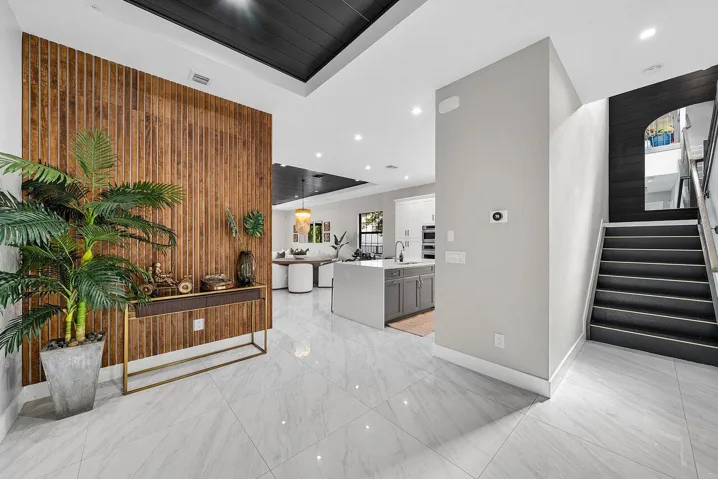 005-3019GinBerryWay-WestPalmBeach-FL-334