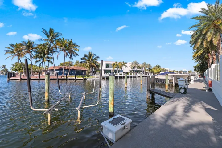 Private boat dock available and negotiable with purchase