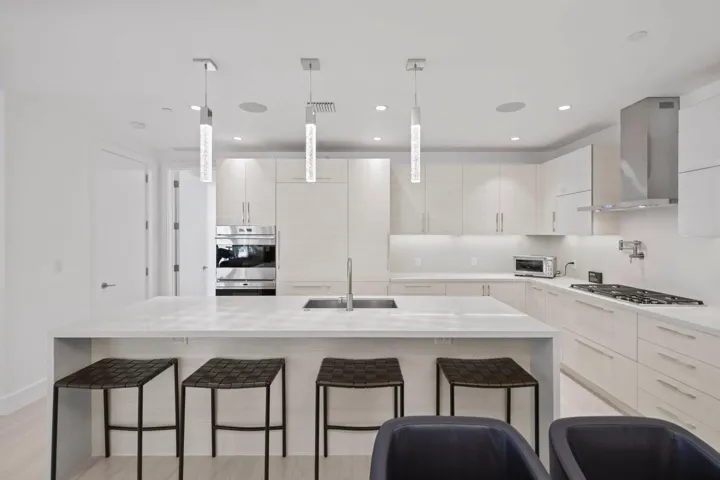 Snack counter with seating