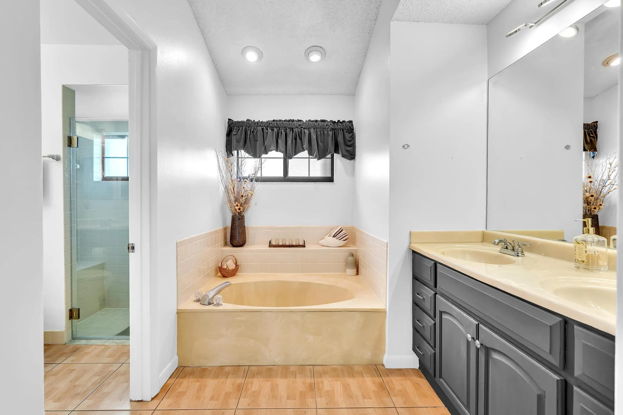 Dual Sinks
