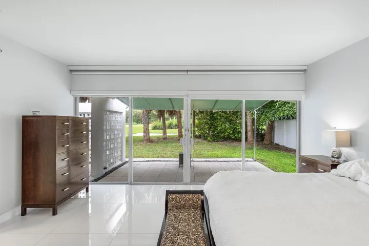 020-900MarbleWay-BocaRaton-FL-33432-SMAL