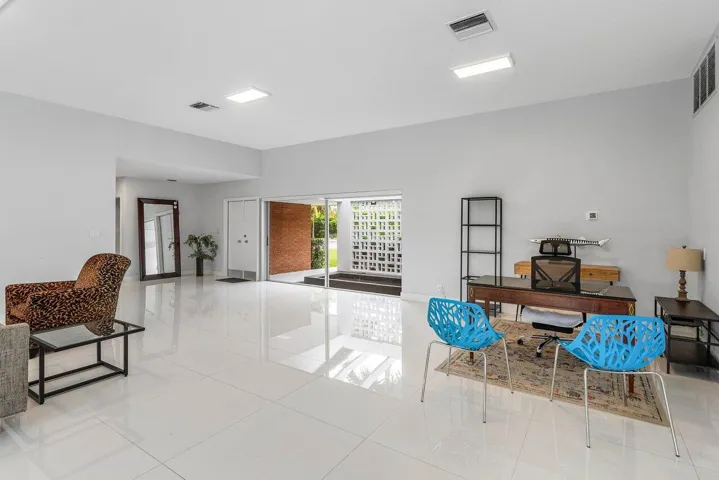 011-900MarbleWay-BocaRaton-FL-33432-SMAL
