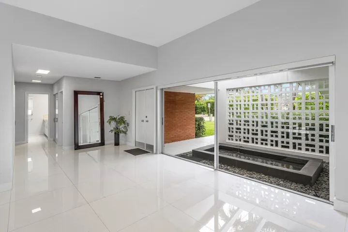 006-900MarbleWay-BocaRaton-FL-33432-SMAL