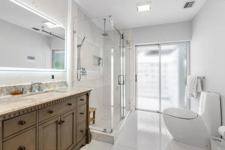 023-900MarbleWay-BocaRaton-FL-33432-SMAL