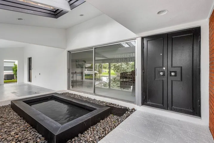 005-900MarbleWay-BocaRaton-FL-33432-SMAL