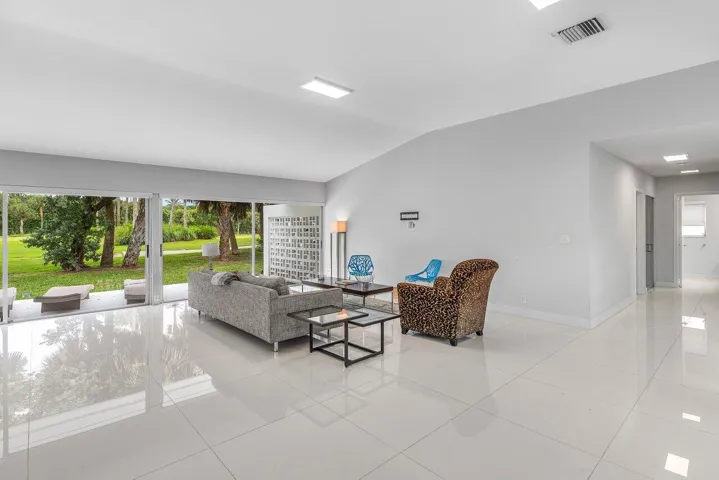 009-900MarbleWay-BocaRaton-FL-33432-SMAL
