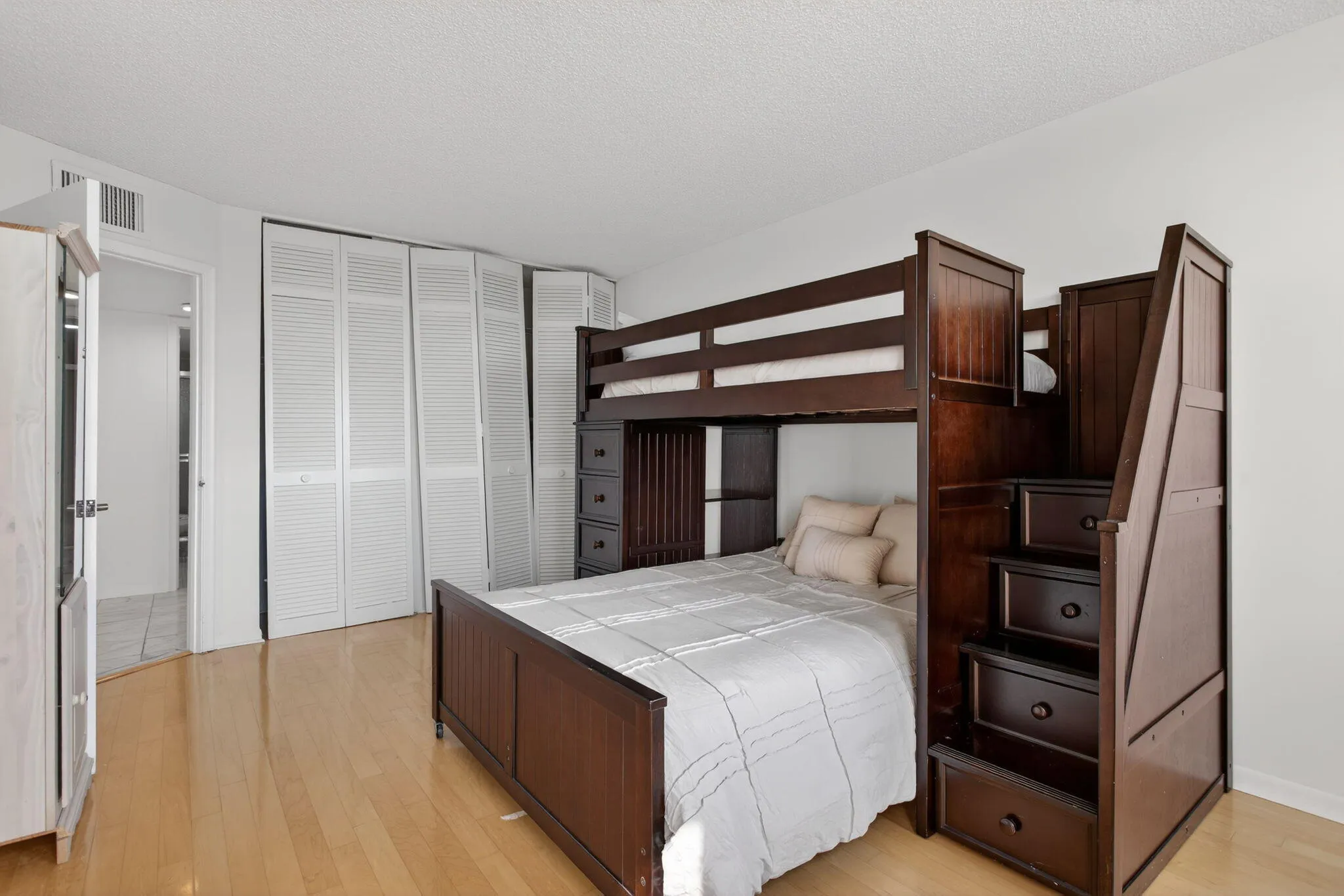 50-web-or-mls-1147-3862