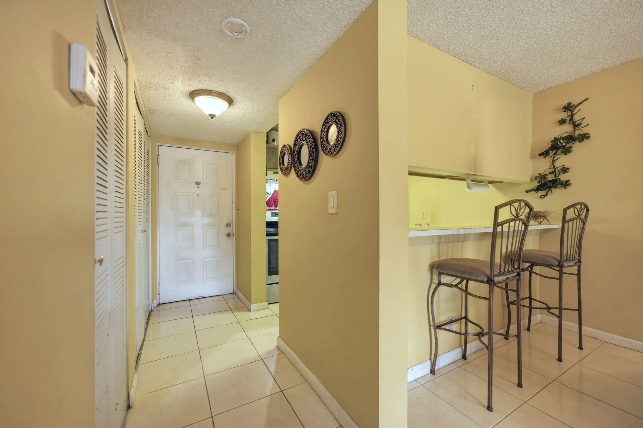 4-web-or-mls-8620-n-sherman-cir-204