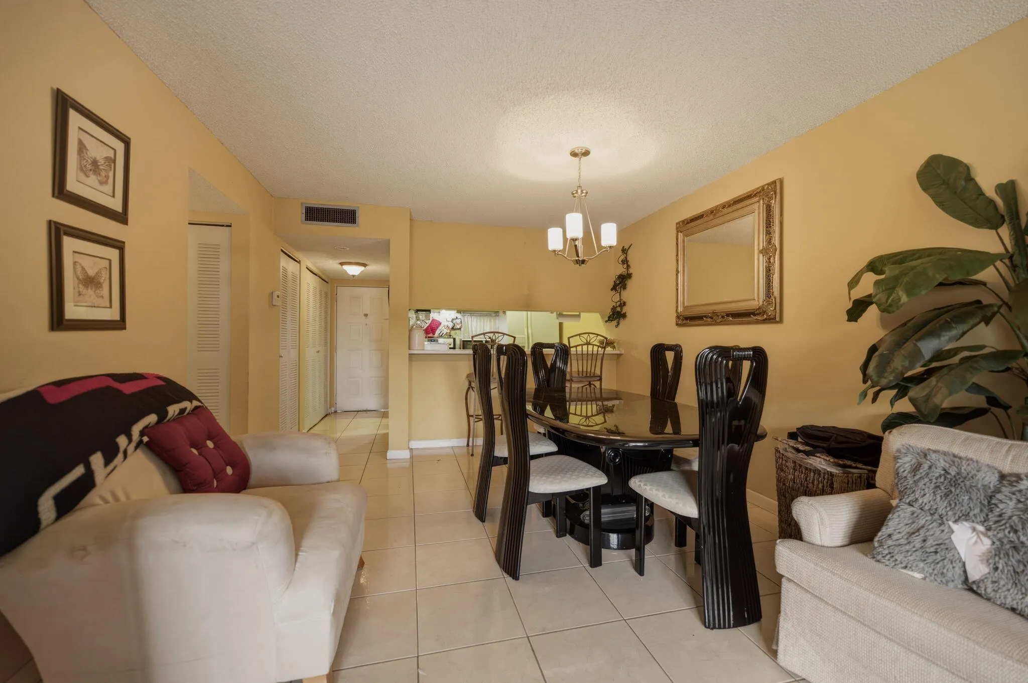 6-web-or-mls-8620-n-sherman-cir-204