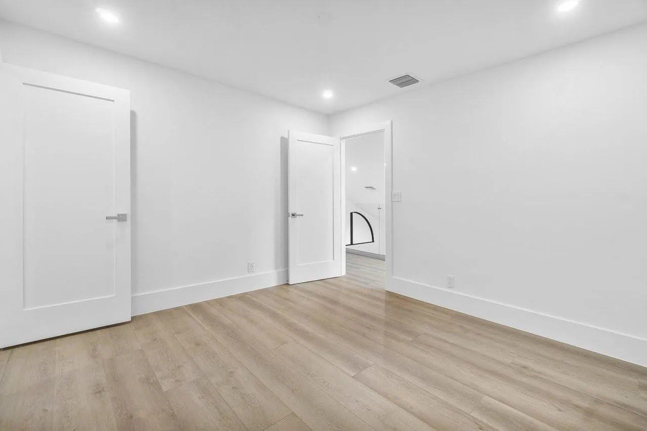 Office/Bedroom/Nursery
